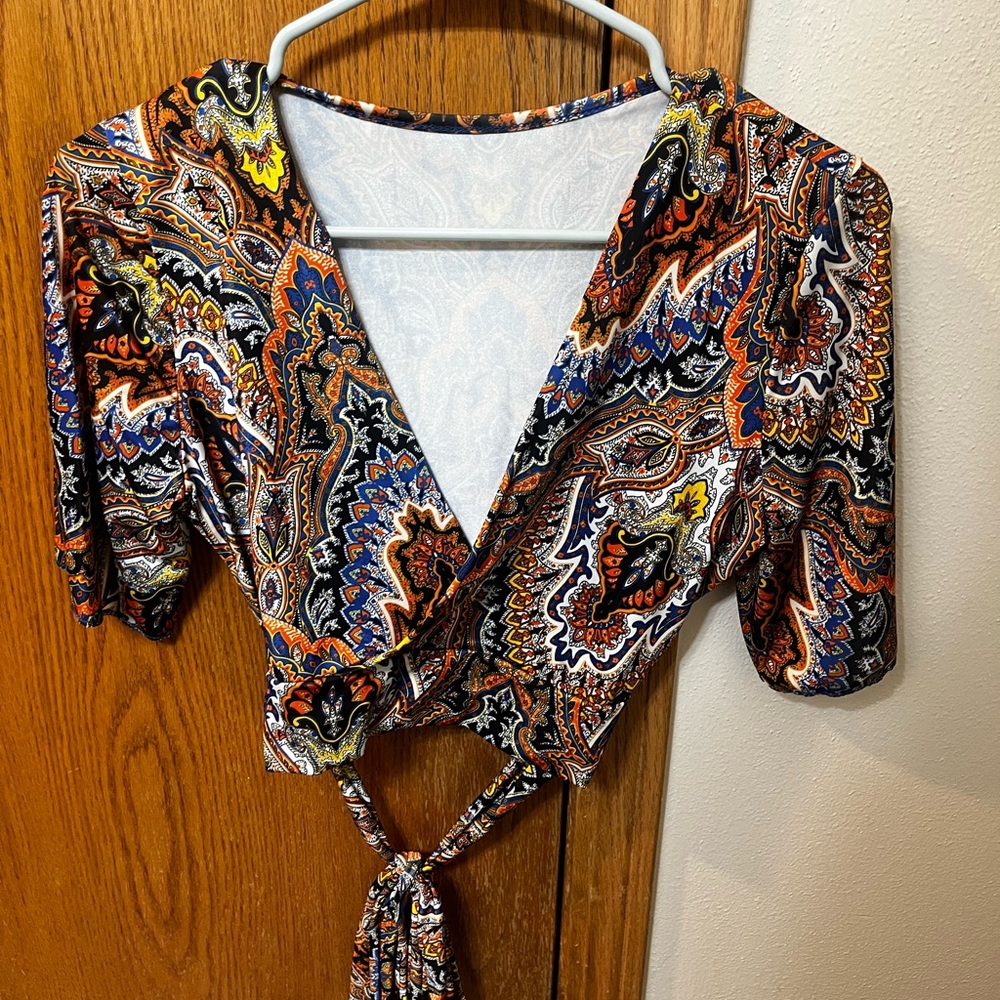 Paisley V neck top